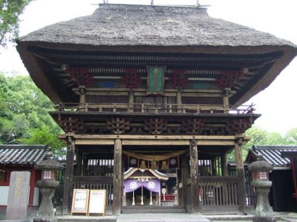 人吉站前附近的“國寶--青井阿穌神社”（建於公園806年）