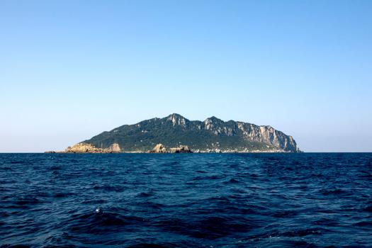 入島禁止の世界遺産「神宿る島」宗像・沖ノ島を徹底調査！