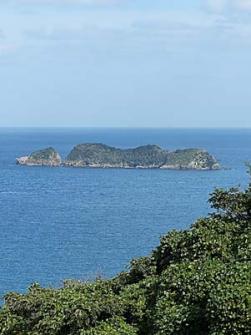 平戸島から見る中江ノ島